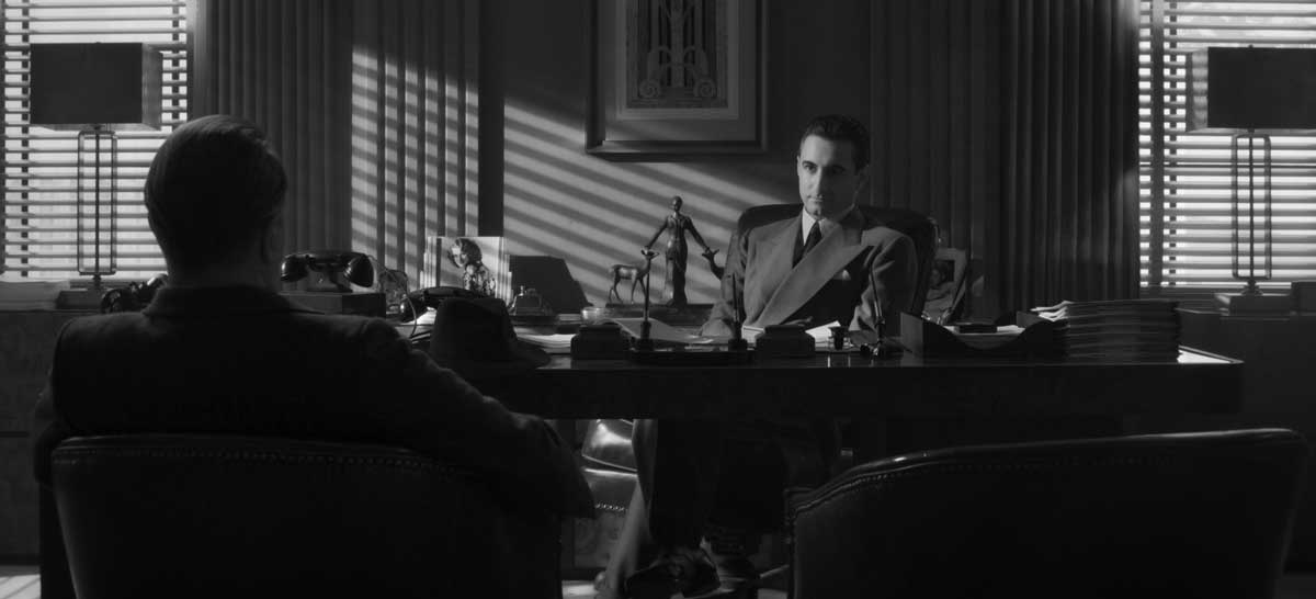Ferdinand Kingsley and Gary Oldman in David Fincher's Mank