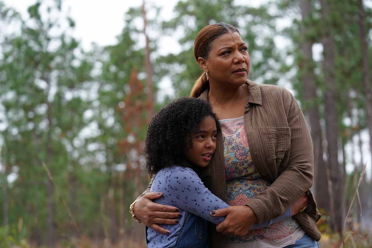 Madalen Mills Queen Latifah the Tiger Rising Madalen Mills and Queen Latifah in The Tiger Rising